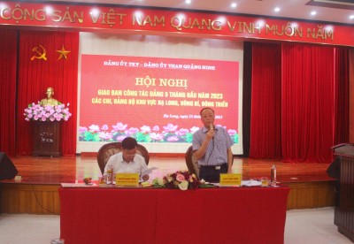 Đ/c: Khuất Mạnh Thắng - Phó Bí thư thường trực Đảng ủy Tập đoàn TKV phát biểu tại Hội nghị