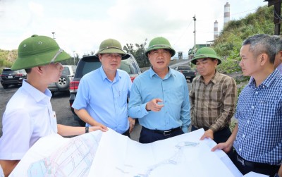 Phó Tổng giám đốc Tập đoàn Phan Xuân Thủy và đoàn công tác kiểm tra tiến độ thực hiện Dự án tại mặt bằng MB+55