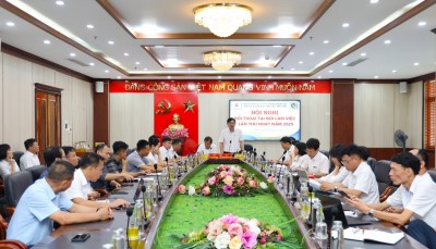Phó Tổng giám đốc Tập đoàn Phan Xuân Thủy và đoàn công tác kiểm tra tiến độ thực hiện Dự án tại mặt bằng MB+55