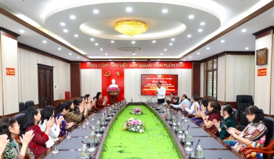 Đoàn Cộng tác viên các cơ quan báo chí Trung ương làm việc tại Công ty Tuyển than Hòn Gai - Vinacomin