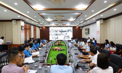 Ảnh Từng bước xây dựng mô hình “phòng họp không giấy tờ”, nâng cao hiệu quả điều hành kết nối trực tuyến với các đơn vị