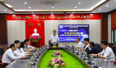 Đồng chí Lê Thanh Hoàn - Phó giám đốc Công ty, Tổ trưởng tổ giúp việc số 1 đánh giá kết quả thực hiện nhiệm vụ chuyển đổi số quý 1/2026