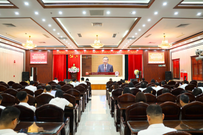 Cán bộ, đảng viên và người lao động Công ty Tuyển than Hòn Gai tham gia nghiên cứu, học tập Hội nghị tại điểm cầu Hội trường tầng 3, Trụ sở Văn phòng Công ty