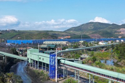 Tuyến băng tải vận chuyển than Núi Béo - Hà Tu - Trung tâm chế biến - Làng Khánh được đầu tư đồng bộ.