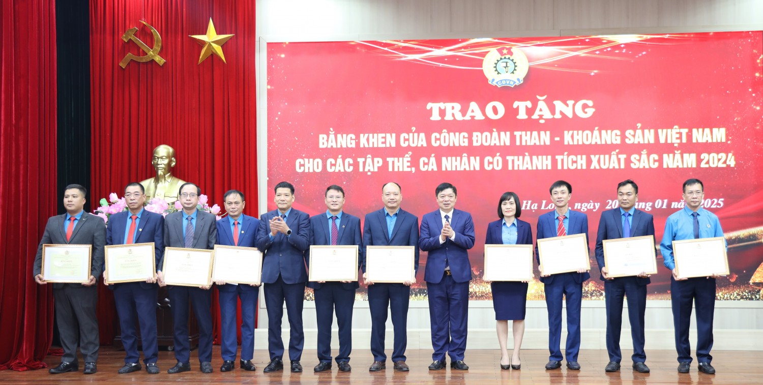 Các tập thể, cá nhân nhận bằng khen của Công đoàn TKV