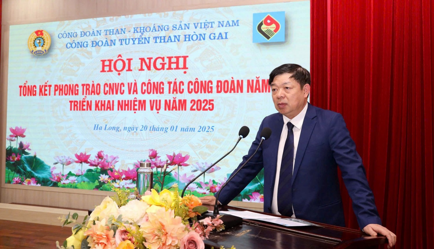 Đc Phạm Hồng Thanh – Bí thư Đảng ủy, Giám đốc Công ty phát biểu tại Hội nghị